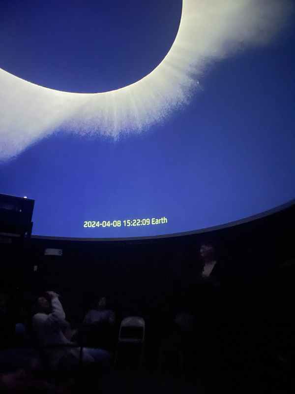 A weekly public show at UConn Cynthia Wyeth Peterson Memorial Planetarium